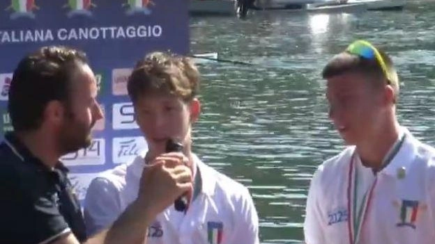 Mattia Carboncini e Matteo L’Ala hanno trionfato a Gavirate nella categoria del due senza maschile Under 17 conquistando la medaglia d’oro Mattia Carboncini e Matteo L’Ala hanno trionfato a Gavirate nella categoria del due senza maschile Under 17 conquistando la medaglia d’oro