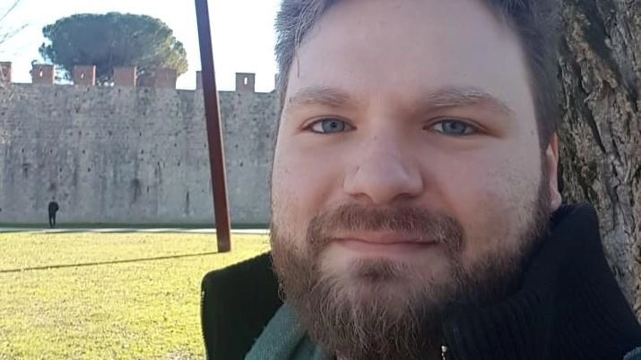 Il critico d’arte e curatore di mostre Mattia Lapperier Il critico d’arte e curatore di mostre Mattia Lapperier