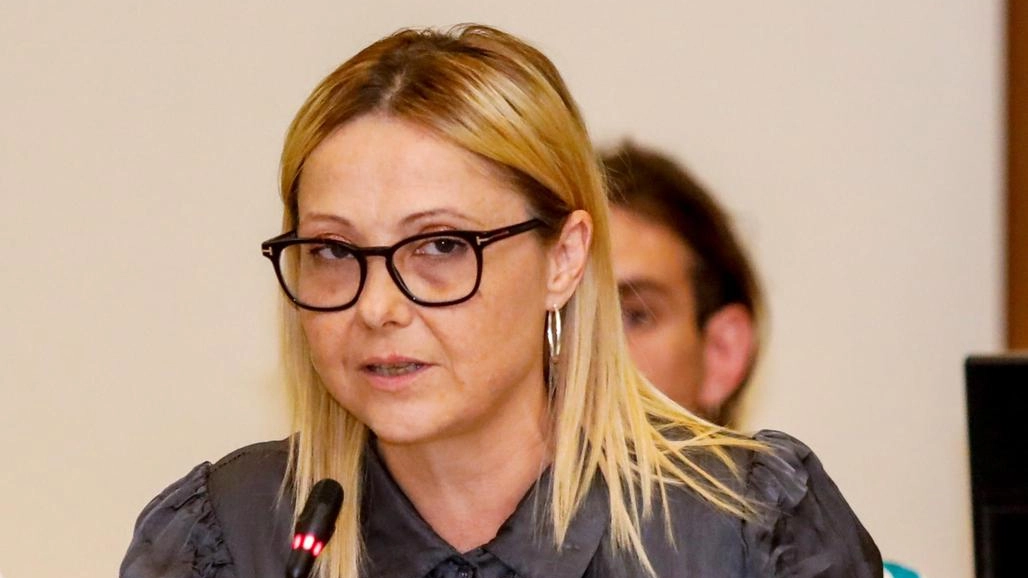 Il parcheggio tra via Vittorio Emanuele Orlando e via Amendola può attendere. Va all’attacco la consigliera di FdI, Maria Luisa... Il parcheggio tra via Vittorio Emanuele Orlando e via Amendola può attendere. Va all’attacco la consigliera di FdI, Maria Luisa...