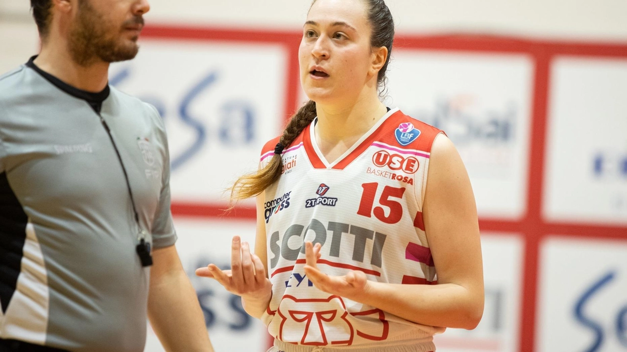 Laura Manetti torna all’Use Rosa dopo un anno di pausa Laura Manetti torna all’Use Rosa dopo un anno di pausa