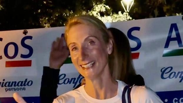 Dee O’Brien, londinese arrivata ad Arezzo per una vacanza, che non ha perso l’occasione di mettersi alla prova. chiudendo al traguardo in 26 minuti e 21 secondi