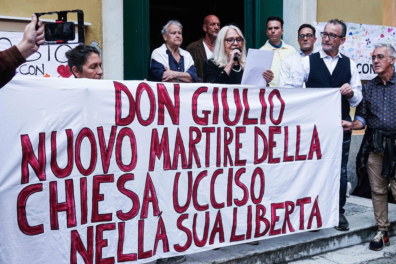 FE_BONASSOLA_-_MANIFESTAZIONE_PER_DON_GIULIO_MIGNANI93-96482597