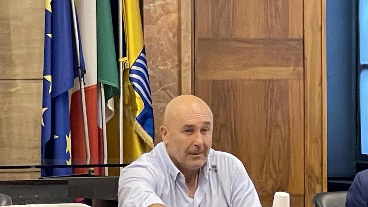 Stefano Bandecchi, sindaco e presidente della Provincia Stefano Bandecchi, sindaco e presidente della Provincia