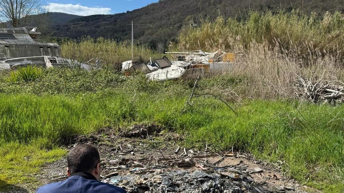 inquinamento ambientale scattano le indagini senato ruspe al lavoro