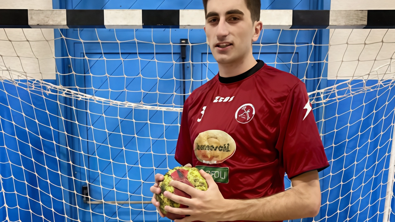 Gabriele Messeri, 23 anni, ha segnato 153 gol in 16 presenze di campionato Gabriele Messeri, 23 anni, ha segnato 153 gol in 16 presenze di campionato