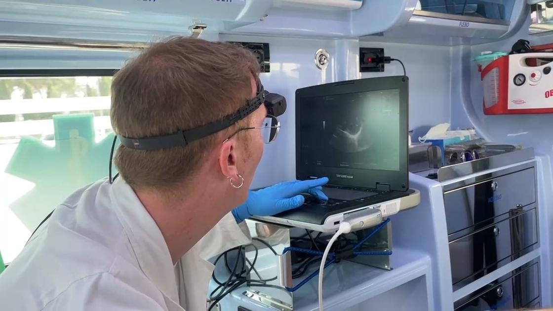 Pisa, arriva l’ambulanza del futuro: “Diagnosi via internet mentre suona la sirena” Pisa, arriva l’ambulanza del futuro: “Diagnosi via internet mentre suona la sirena”