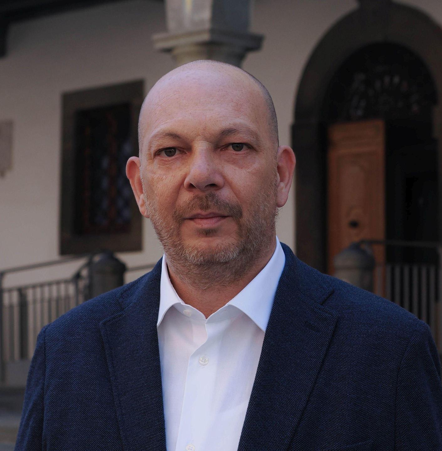 Spara dalla finestra, denunciato. Mini: "Comportamento inaccettabile" Spara dalla finestra, denunciato. Mini: "Comportamento inaccettabile"