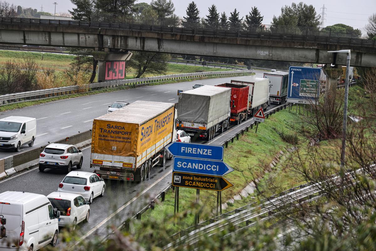La Fi Pi Li dopo l’estate. “Crescono usura e buche”