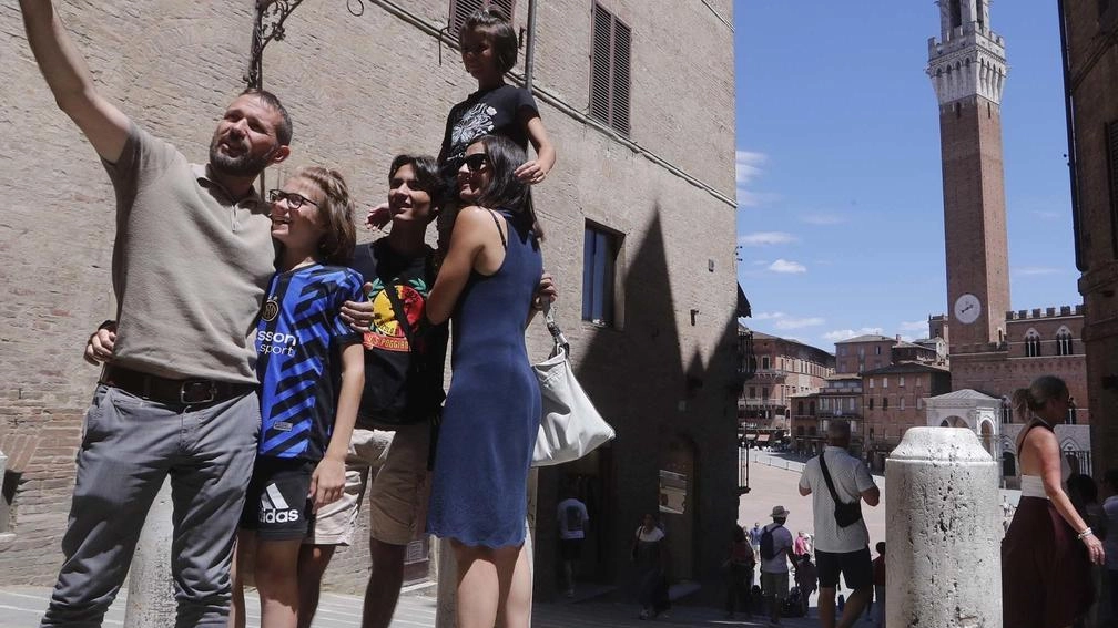 "Il prezzo di vivere a Siena non può essere l’esclusione dei suoi cittadini". Così ’Per Siena’, che sottolinea: "Siena... "Il prezzo di vivere a Siena non può essere l’esclusione dei suoi cittadini". Così ’Per Siena’, che sottolinea: "Siena...