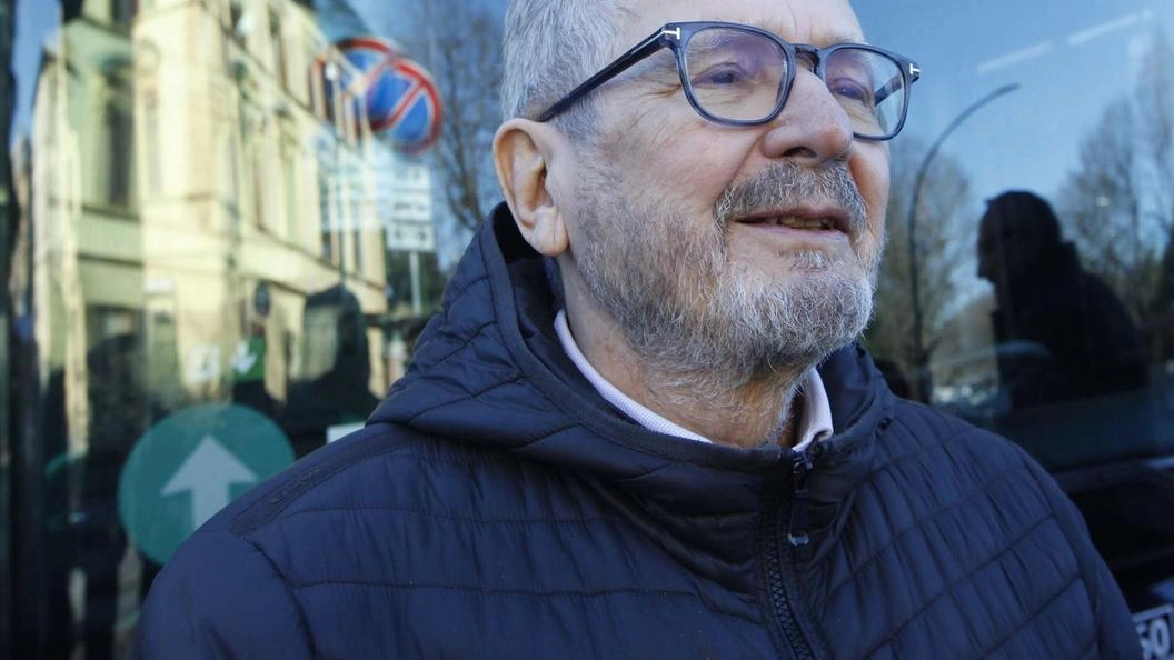 Il presidente di Autolinee Toscane: "Ecco come lavoreremo per migliorare il servizio di linea in città". Oggi dalle 21 scatterà la seconda tranche dei lavori in viale Europa, da via Cimitero del Pino a via Olanda. Il presidente di Autolinee Toscane: "Ecco come lavoreremo per migliorare il servizio di linea in città". Oggi dalle 21 scatterà la seconda tranche dei lavori in viale Europa, da via Cimitero del Pino a via Olanda.