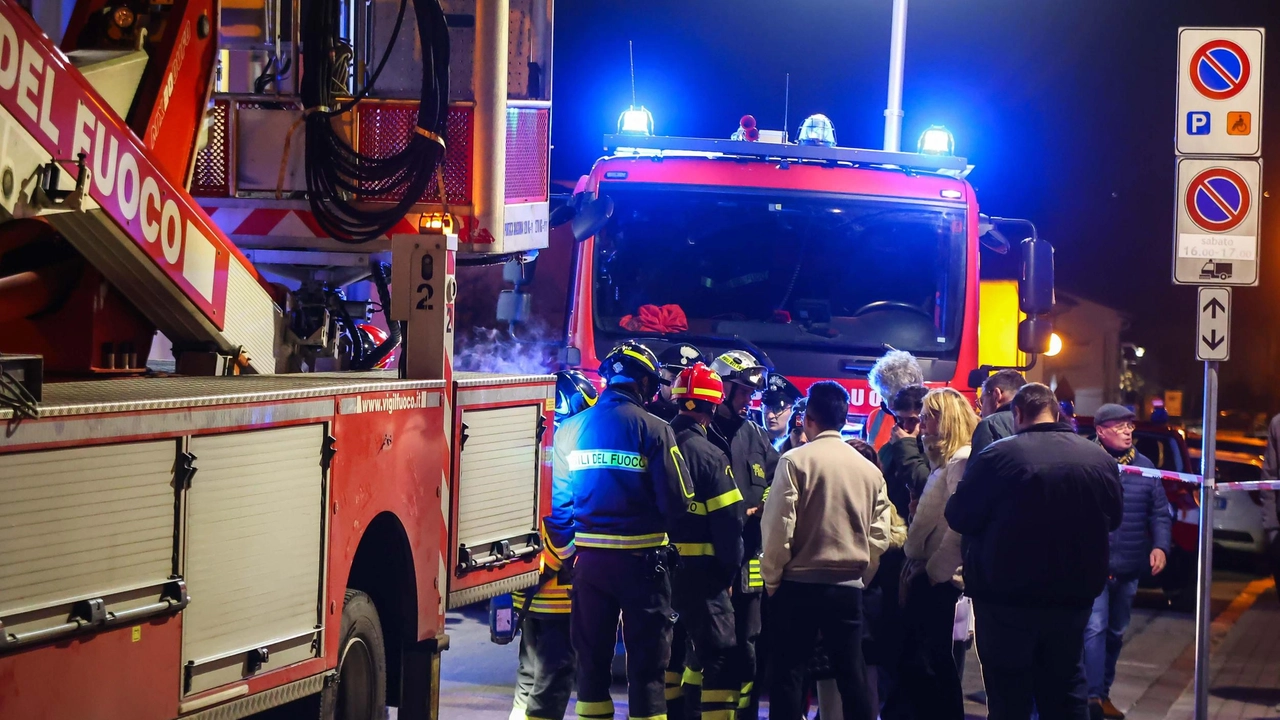 Dentro la cassaforte, ma gli autori del tentato colpo non lo avevano previsto. Non sapevano che non c’erano oggetti preziosi... Dentro la cassaforte, ma gli autori del tentato colpo non lo avevano previsto. Non sapevano che non c’erano oggetti preziosi...