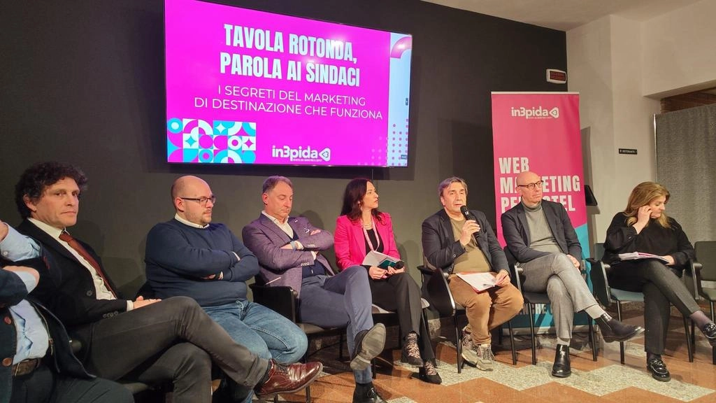 Alla tavola rotonda “I segreti del marketing di destinazione che funziona“. hanno partecipato i sindaci della fascia appenninica e la presidente della Regione Alla tavola rotonda “I segreti del marketing di destinazione che funziona“. hanno partecipato i sindaci della fascia appenninica e la presidente della Regione