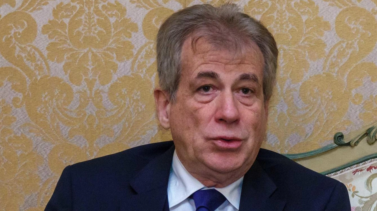 Andrea Cantadori è dallo scorso dicembre il nuovo prefetto della Spezia, subentrato a Maria Luisa Inversini Andrea Cantadori è dallo scorso dicembre il nuovo prefetto della Spezia, subentrato a Maria Luisa Inversini