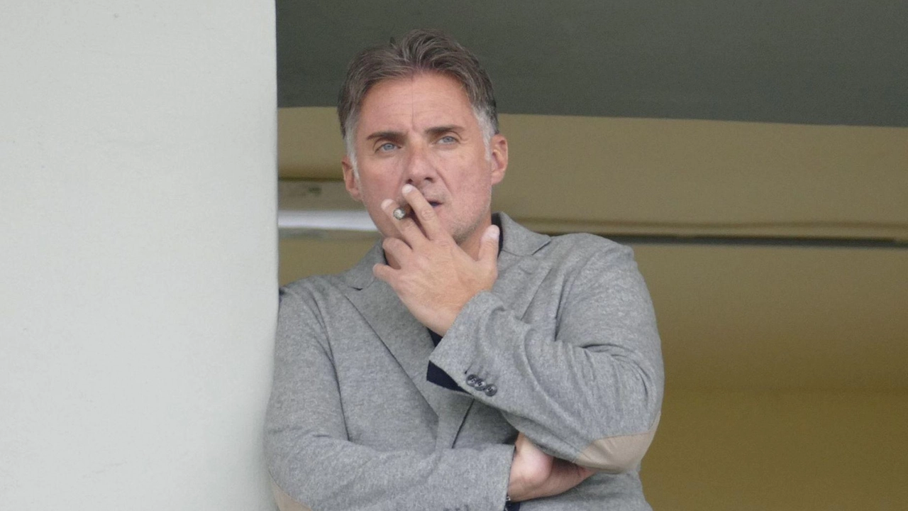 Il presidente dell’Ac Prato Stefano Commini ieri allo stadio Foto Attalmi Il presidente dell’Ac Prato Stefano Commini ieri allo stadio Foto Attalmi