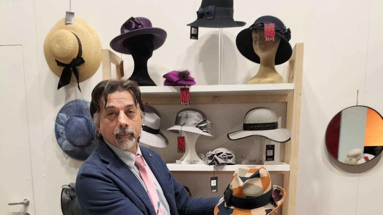 Da domenica prenderà il via la carrellata di eventi fieristici legati alla Milano Fashion Week. Uno di questi è MIpel, evento dedicato alla pelletteria e agli accessori: un momento importante anche per le aziende della nostra zona Da domenica prenderà il via la carrellata di eventi fieristici legati alla Milano Fashion Week. Uno di questi è MIpel, evento dedicato alla pelletteria e agli accessori: un momento importante anche per le aziende della nostra zona