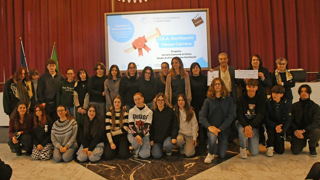 Artistico, marmo, moda e nautico gli istituti che hanno ricevuto il riconoscimento della Camera di commercio Artistico, marmo, moda e nautico gli istituti che hanno ricevuto il riconoscimento della Camera di commercio