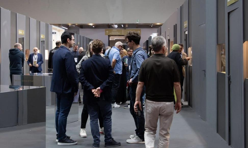 Oroarezzo 2025: continua la crescita internazionale rafforzato il ruolo strategico per il made in italy Oroarezzo 2025: continua la crescita internazionale rafforzato il ruolo strategico per il made in italy