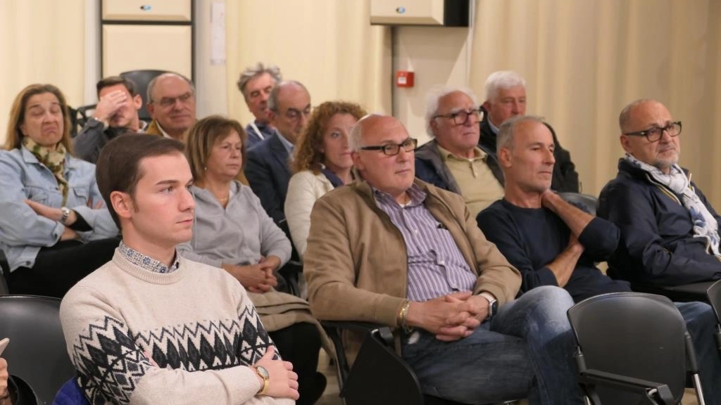 L’assemblea che si è svolta al Centro Nerucci è stata molto partecipata Erano presenti soprattutto cittadini e imprenditori delle zone colpite L’assemblea che si è svolta al Centro Nerucci è stata molto partecipata Erano presenti soprattutto cittadini e imprenditori delle zone colpite