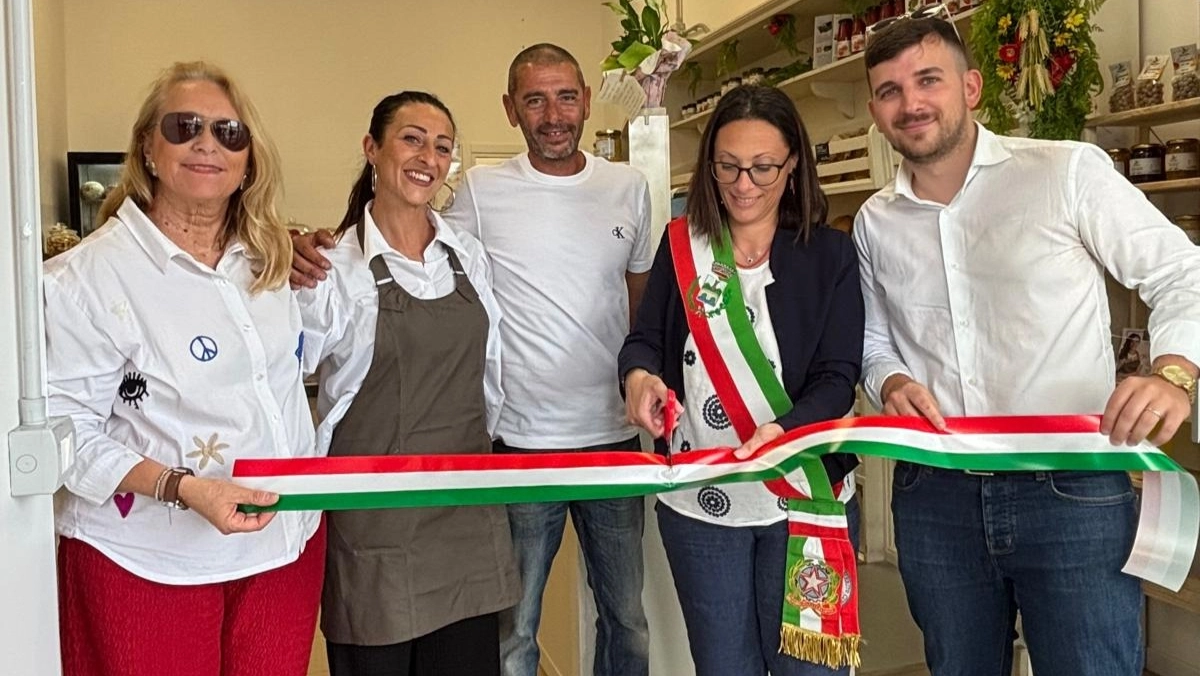 L'inaugurazione del panificio