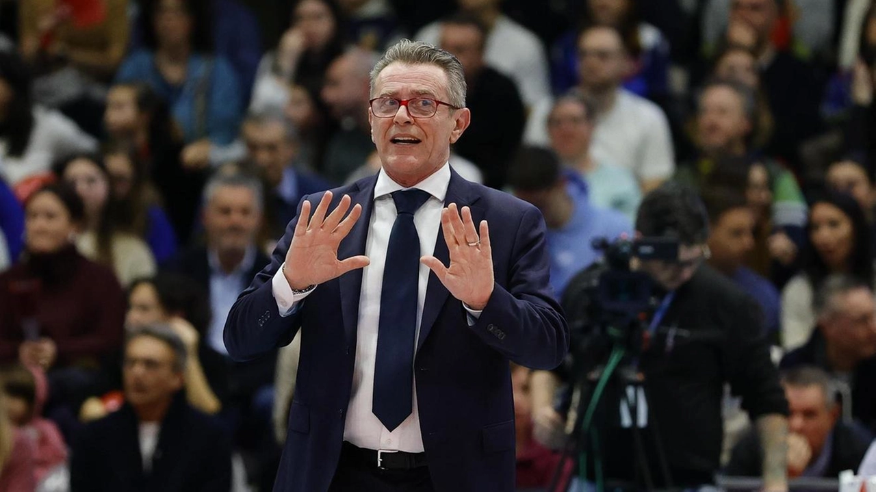 Il coach della Sir Perugia Angelo Lorenzetti Il coach della Sir Perugia Angelo Lorenzetti