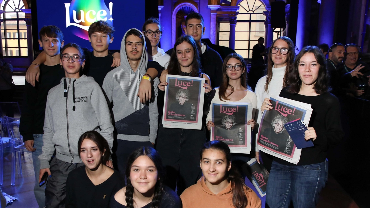 Dalla sindaca Sara Funaro al governatore Eugenio Giani, la politica sfila sul palcoscenico del festival. La prima cittadina: "Decisiva nell’inclusione sociale". Mazzeo: "Strumento per ridurre le disuguaglianze". Dalla sindaca Sara Funaro al governatore Eugenio Giani, la politica sfila sul palcoscenico del festival. La prima cittadina: "Decisiva nell’inclusione sociale". Mazzeo: "Strumento per ridurre le disuguaglianze".