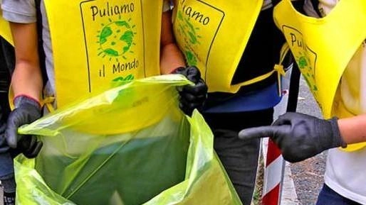 Gilet gialli e sacchetti biodegradabili il 31 maggio debutta “Puliamo Montecarlo“ iniziativa a tutela dell’ambiente Gilet gialli e sacchetti biodegradabili il 31 maggio debutta “Puliamo Montecarlo“ iniziativa a tutela dell’ambiente