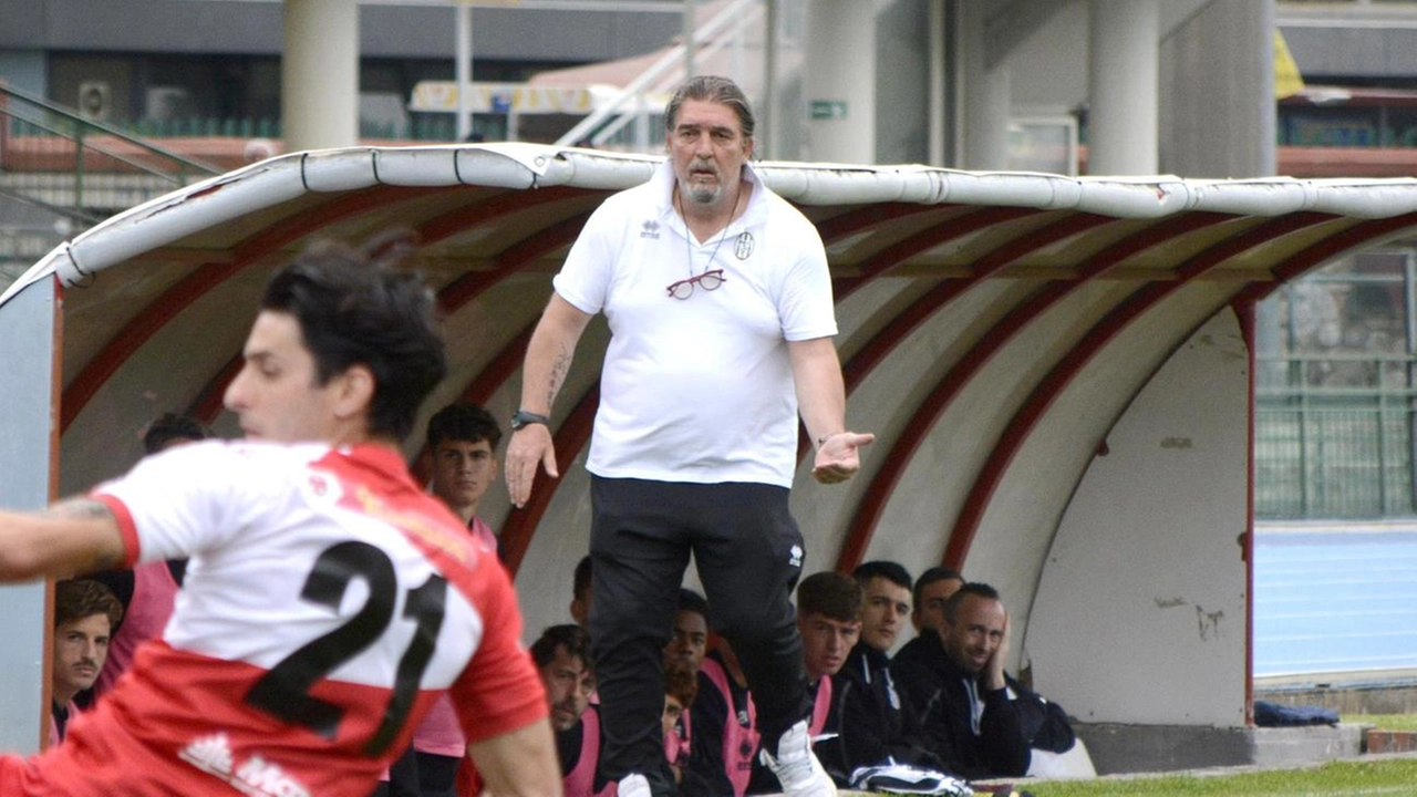 Robur, Voria deluso dopo il derby di Grosseto: "Play off mancati, stagione da rivedere"