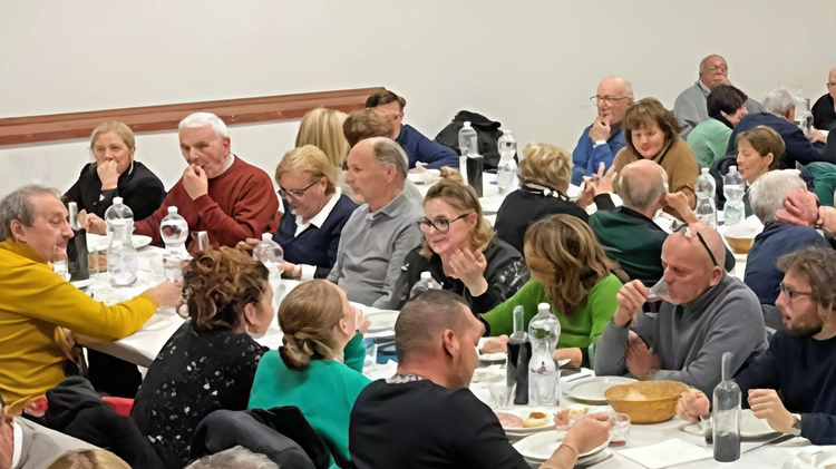 Al Circolo Arci San Paolo la 45esima. edizione della ’Cena dei poveri’ Al Circolo Arci San Paolo la 45esima. edizione della ’Cena dei poveri’