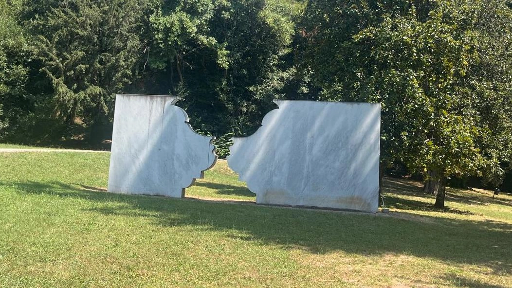 Una delle opere presenti nel parco della Padula Una delle opere presenti nel parco della Padula