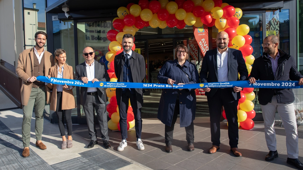 Prato, la fabbrica tessile diventa un supermercato. L’inaugurazione a Santa Lucia