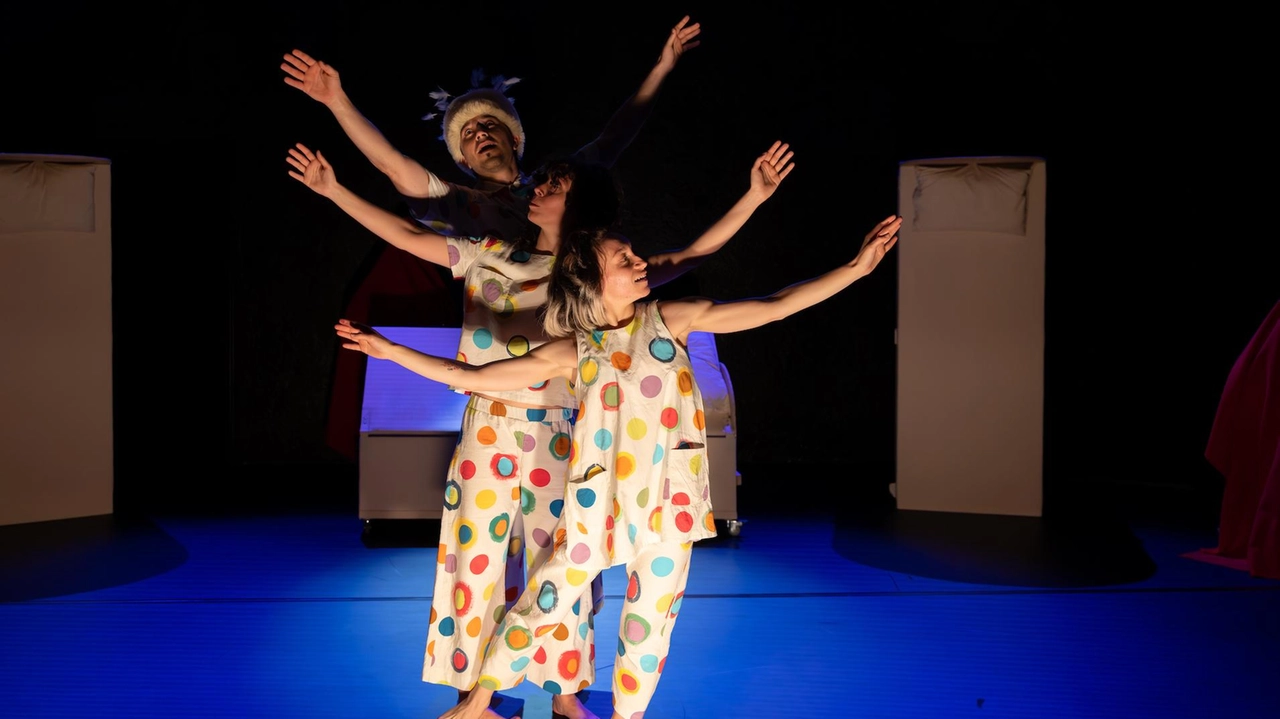 La rassegna di danza contemporanea al Teatro Mecenate di Arezzo propone spettacoli coinvolgenti e riflessivi, con incontri, laboratori e spettacoli per tutte le età, inclusi utenti con disabilità. Un programma variegato che unisce bellezza e messaggi attuali, culminando con un solo ispirato al Cantico dei Cantici. La rassegna di danza contemporanea al Teatro Mecenate di Arezzo propone spettacoli coinvolgenti e riflessivi, con incontri, laboratori e spettacoli per tutte le età, inclusi utenti con disabilità. Un programma variegato che unisce bellezza e messaggi attuali, culminando con un solo ispirato al Cantico dei Cantici.