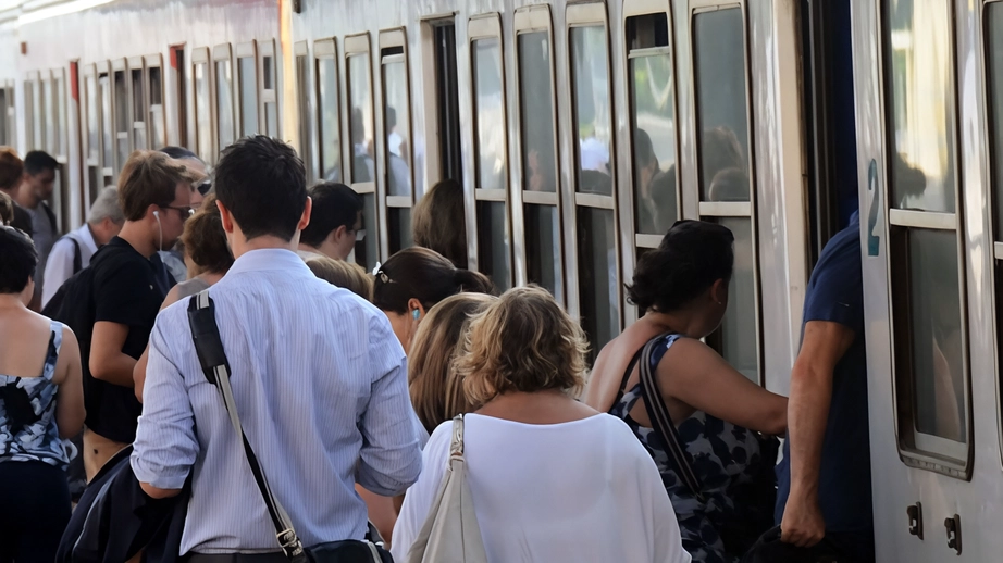 Luglio mese nero per i pendolari Luglio mese nero per i pendolari