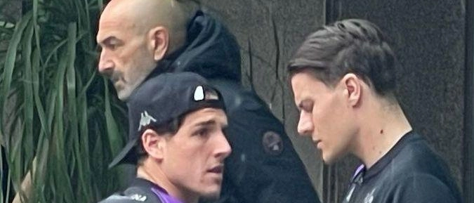 Fiorentina bloccata in Sardegna: partita rinviata e caos logistico