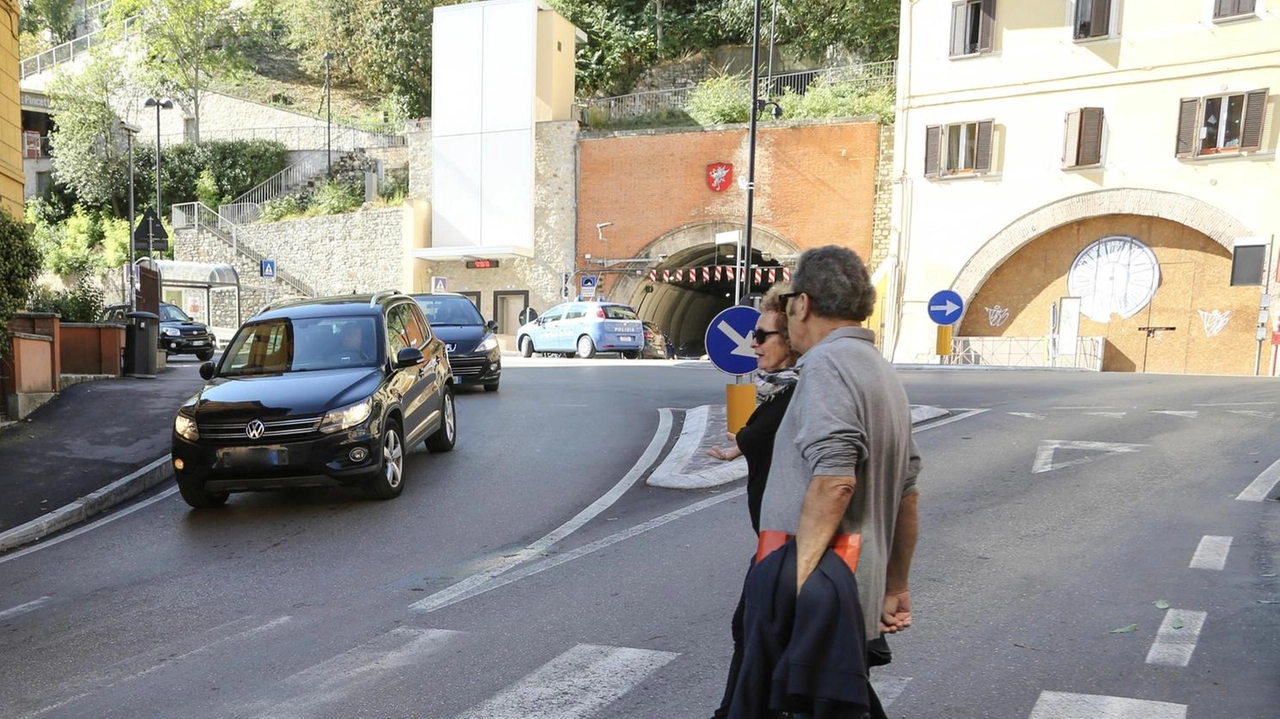 Il piano del Comune prevede l’intero rifacimento delle strisce pedonali cancellate Il piano del Comune prevede l’intero rifacimento delle strisce pedonali cancellate