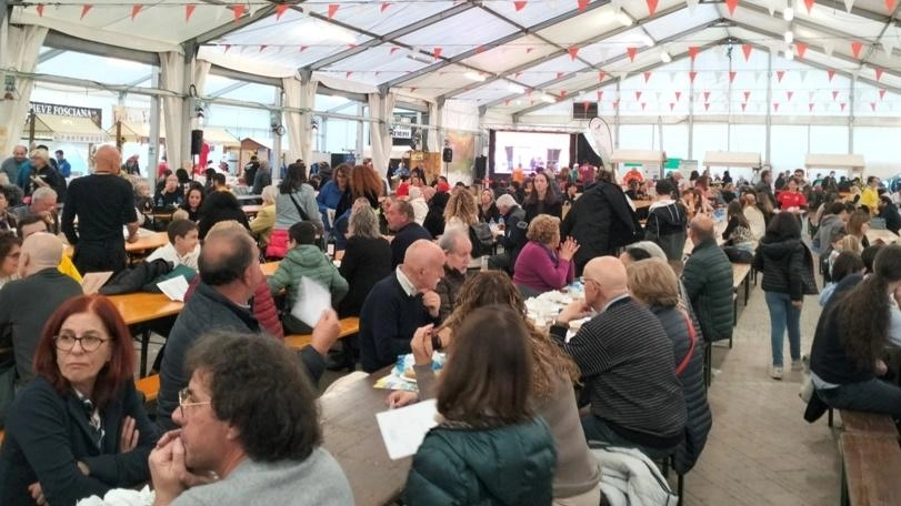 Torna ancora per due giorni, oggi e domani, l’imperdibile appuntamento con i sapori e le tradizioni di “Garfagnana Terra Unica“ Torna ancora per due giorni, oggi e domani, l’imperdibile appuntamento con i sapori e le tradizioni di “Garfagnana Terra Unica“