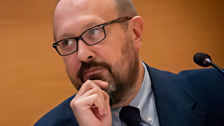 Alberto Mattioli presenta il libro "Gran teatro Italia" a Montecatini Terme, sottolineando il ruolo centrale dei teatri nella vita civile e culturale del Paese. Evento con esibizione di Marina Comparato e Gianni Fabbrini. Alberto Mattioli presenta il libro "Gran teatro Italia" a Montecatini Terme, sottolineando il ruolo centrale dei teatri nella vita civile e culturale del Paese. Evento con esibizione di Marina Comparato e Gianni Fabbrini.