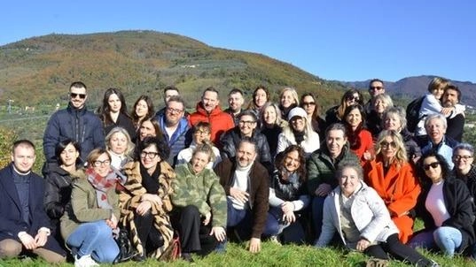 L’Associazione Commercianti Montalesi. Nel direttivo Elena Lenzi, Arianna Agnorelli, Elena Regolini, Francesca Nardi ed Emilio Bertini L’Associazione Commercianti Montalesi. Nel direttivo Elena Lenzi, Arianna Agnorelli, Elena Regolini, Francesca Nardi ed Emilio Bertini