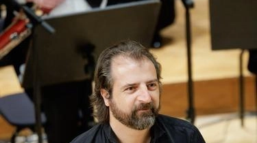 Ieri a Bandung in Indonesia sono iniziate le prove con il Coro Giovanile Nazionale Indonesiano che il Maestro aretino, Lorenzo... Ieri a Bandung in Indonesia sono iniziate le prove con il Coro Giovanile Nazionale Indonesiano che il Maestro aretino, Lorenzo...