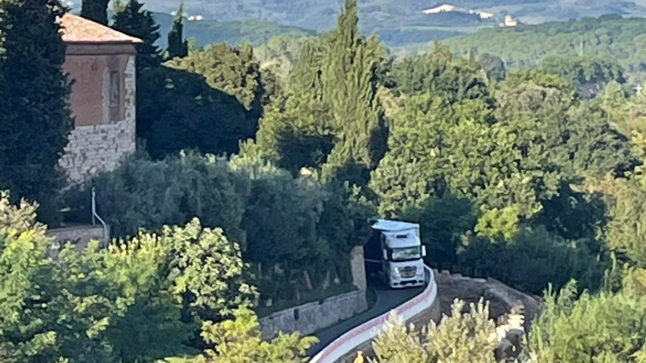 L’ultimo caso di venerdì scorso ha dato un’accelerata alle sollecitazioni per sciogliere il nodo della mobilità. Lo chiedono a gran voce i cittadini L’ultimo caso di venerdì scorso ha dato un’accelerata alle sollecitazioni per sciogliere il nodo della mobilità. Lo chiedono a gran voce i cittadini