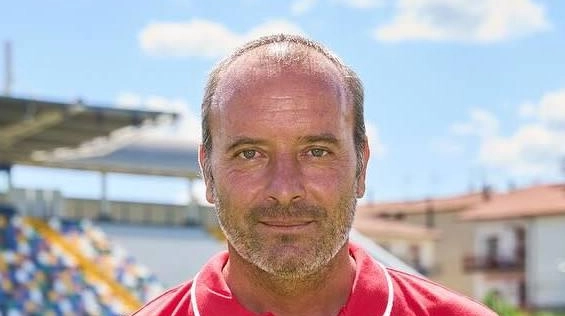 È al lavoro, il direttore sportivo bianconero Francesco Cangi, per dotare Alessandro Birindelli, di una squadra che possa farsi valere... È al lavoro, il direttore sportivo bianconero Francesco Cangi, per dotare Alessandro Birindelli, di una squadra che possa farsi valere...