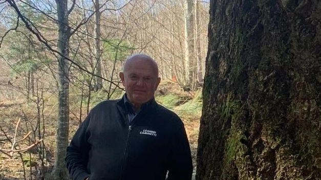 Paride Adelmo Barbieri, imprenditore emiliano nel settore del legno, aveva 79 anni. Il dramma si è consumato in una zona impervia. Il ricordo della figlia e di chi lo conosceva. Paride Adelmo Barbieri, imprenditore emiliano nel settore del legno, aveva 79 anni. Il dramma si è consumato in una zona impervia. Il ricordo della figlia e di chi lo conosceva.