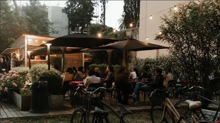 Arrivano gli aperitivi scientifici