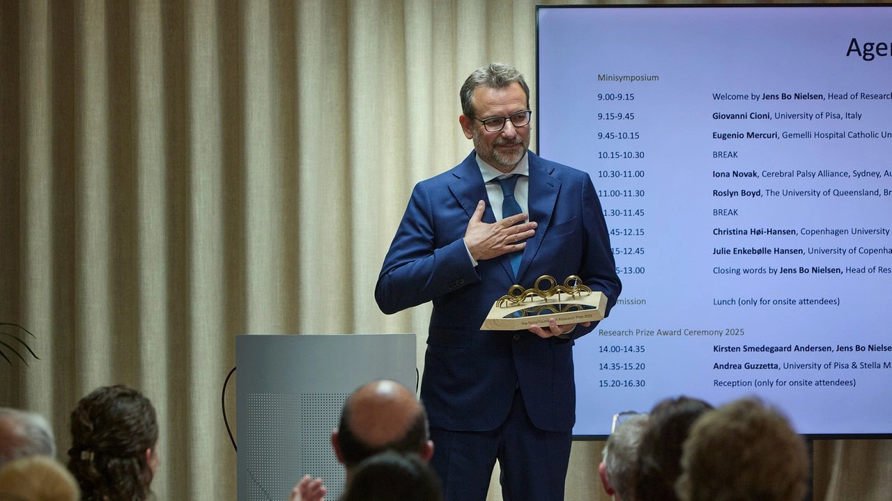 La premiazione del professor Andrea Guzzetta