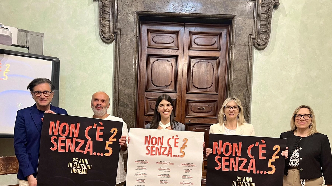 Il teatro festeggia 25 anni di attività con un cartellone ricchissimo di star, debutti nazionali e novità. Grandi musical, commedie brillanti, comicità e danza internazionale. Matinée dedicati alle scuole . Il teatro festeggia 25 anni di attività con un cartellone ricchissimo di star, debutti nazionali e novità. Grandi musical, commedie brillanti, comicità e danza internazionale. Matinée dedicati alle scuole .