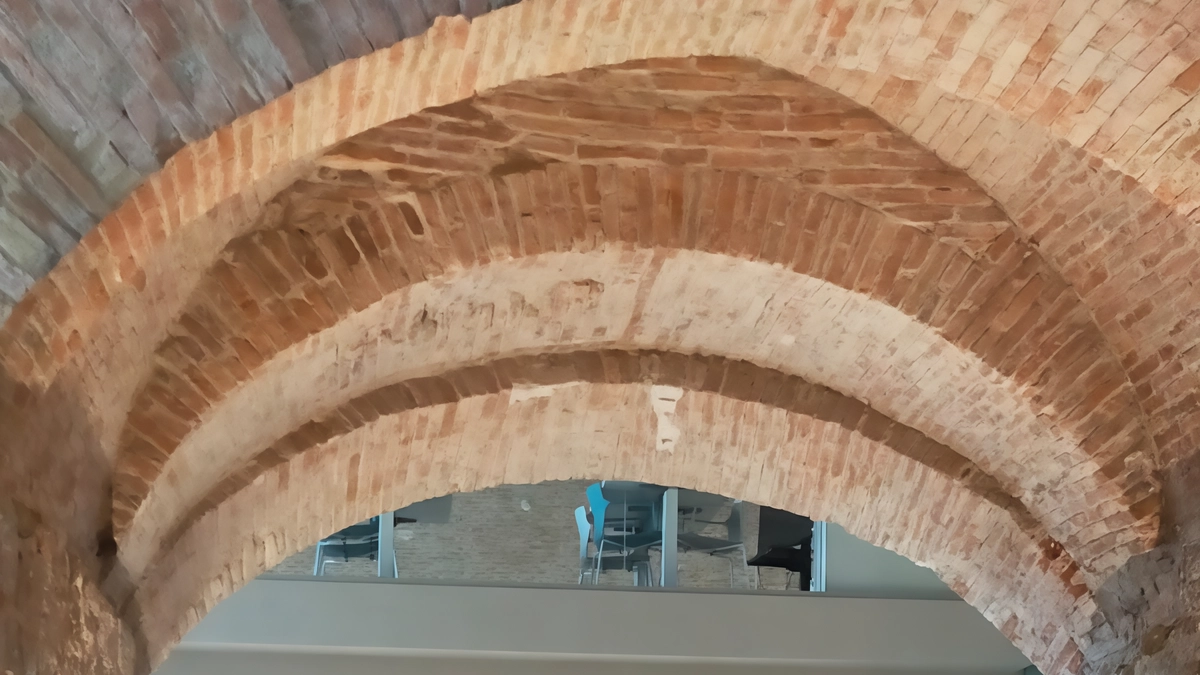 Uno degli spazi della Biblioteca degli Arconi Uno degli spazi della Biblioteca degli Arconi