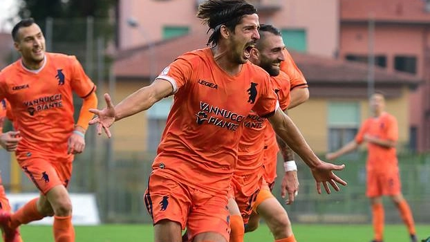 Mattia Gennari nella sua prima avventura in arancione Mattia Gennari nella sua prima avventura in arancione
