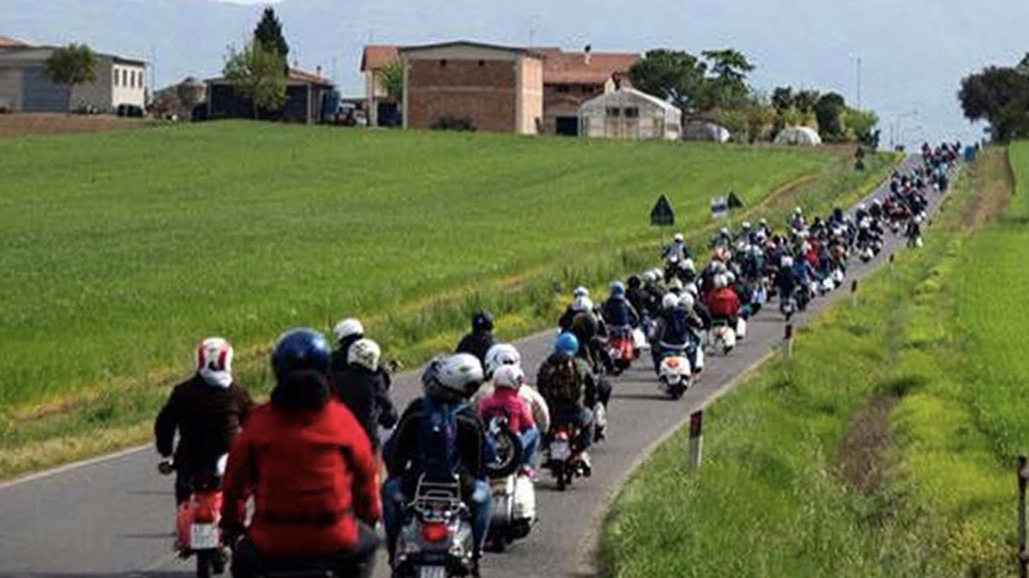 Motori, turismo e solidarietà uniti nel raduno “La Chianina in Vespa”