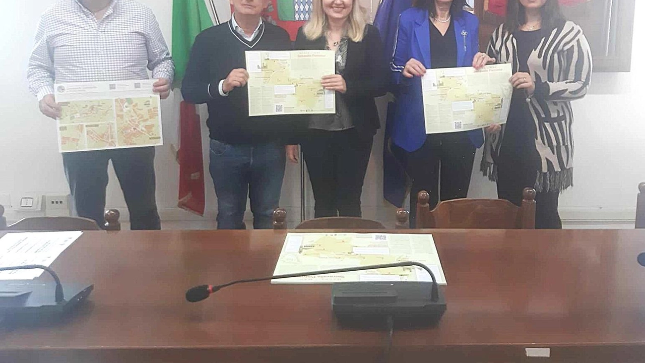 La presentazione della mappa che contiene tutte le bellezze del borgo La presentazione della mappa che contiene tutte le bellezze del borgo