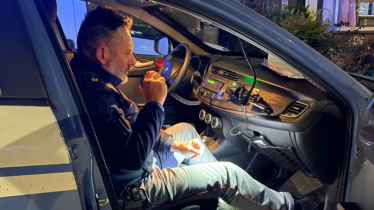 Una volante della polizia (foto di repertorio)