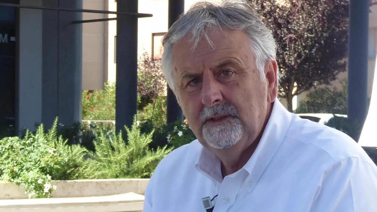 "In lizza ad Arezzo? Farcela non dipende da una persona: serve una rete coi civici, coalizione oltre il Pd". Il ruolo dei moderati, il rapporto con Donati e renziani. "Escono le contraddizioni nel fronte opposto". "In lizza ad Arezzo? Farcela non dipende da una persona: serve una rete coi civici, coalizione oltre il Pd". Il ruolo dei moderati, il rapporto con Donati e renziani. "Escono le contraddizioni nel fronte opposto".